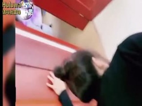 母子乱伦和妈妈在卫生间捣B视频